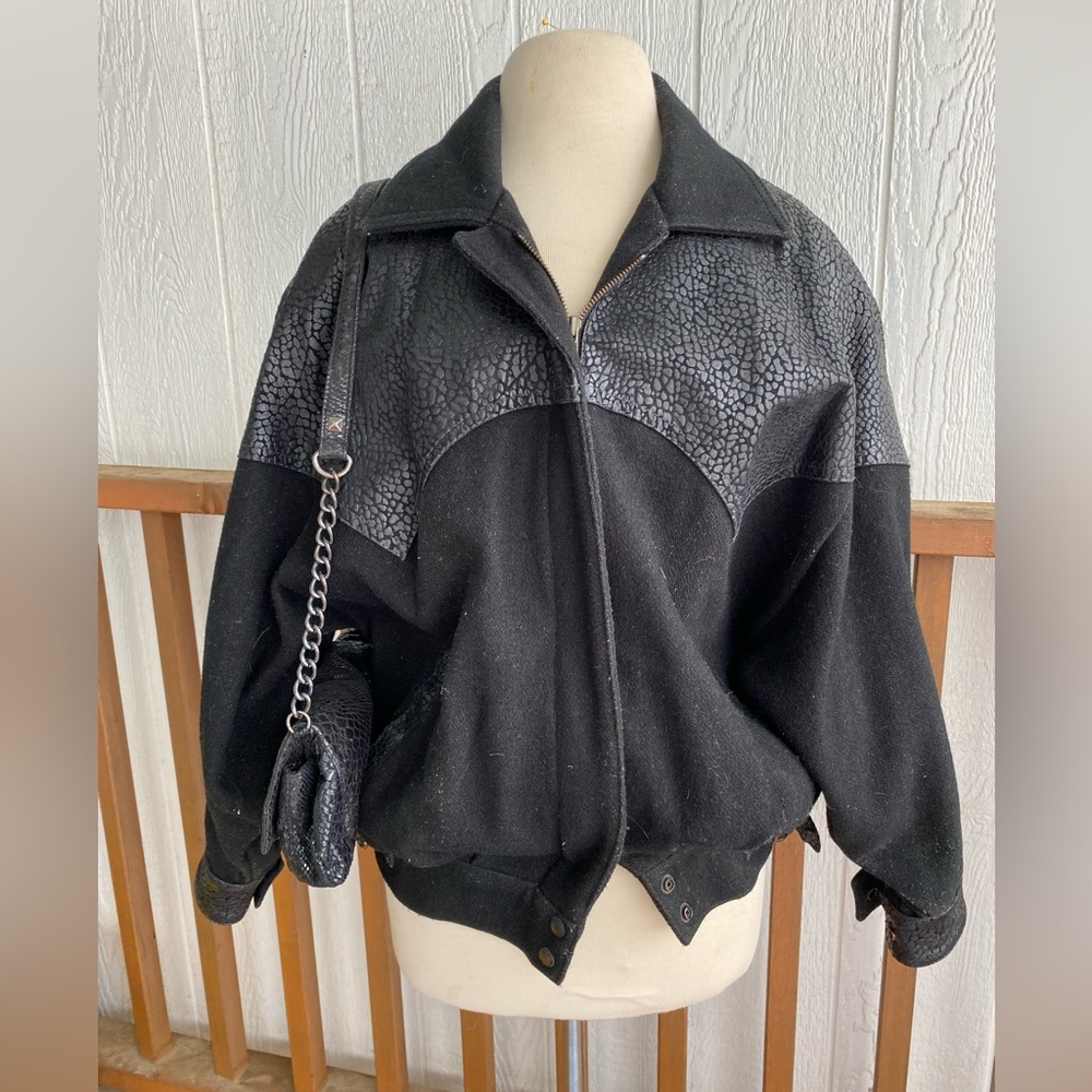 Vintage 80s/90s wool & leather oversized bomber jacket